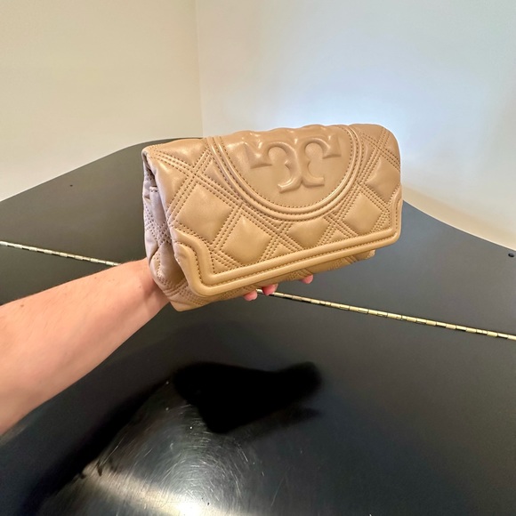 NWT Authentic Luxury Minimalist Tory Burch Fleming Quilted Soft Clutch/Bag - Picture 9 of 17